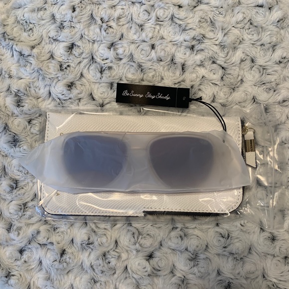 Quay x JLo ALL IN Sunglasses NWT - Picture 4 of 8